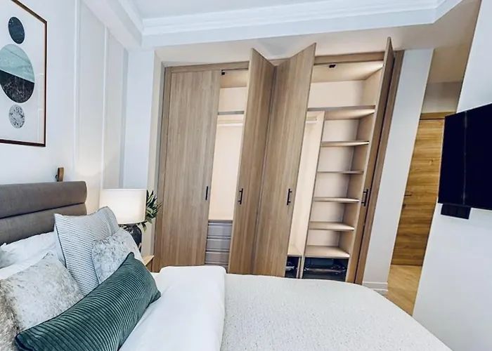 Majestic Navigli Apartment *